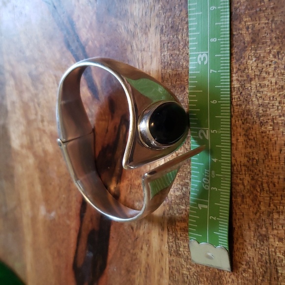 Vintage Mexican Taxco  Modernist Style Onyx and Silver Hinge Bracelet - Picture 7 of 10